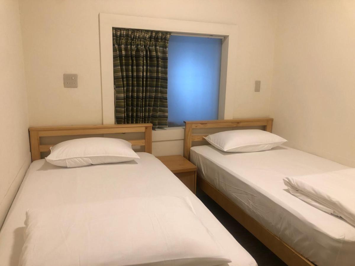 Simple Walk Guest House 小公寓 Tainan Bagian luar foto