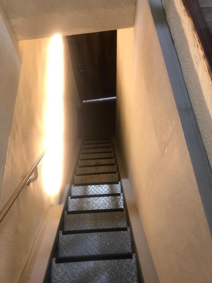 Simple Walk Guest House 小公寓 Tainan Bagian luar foto